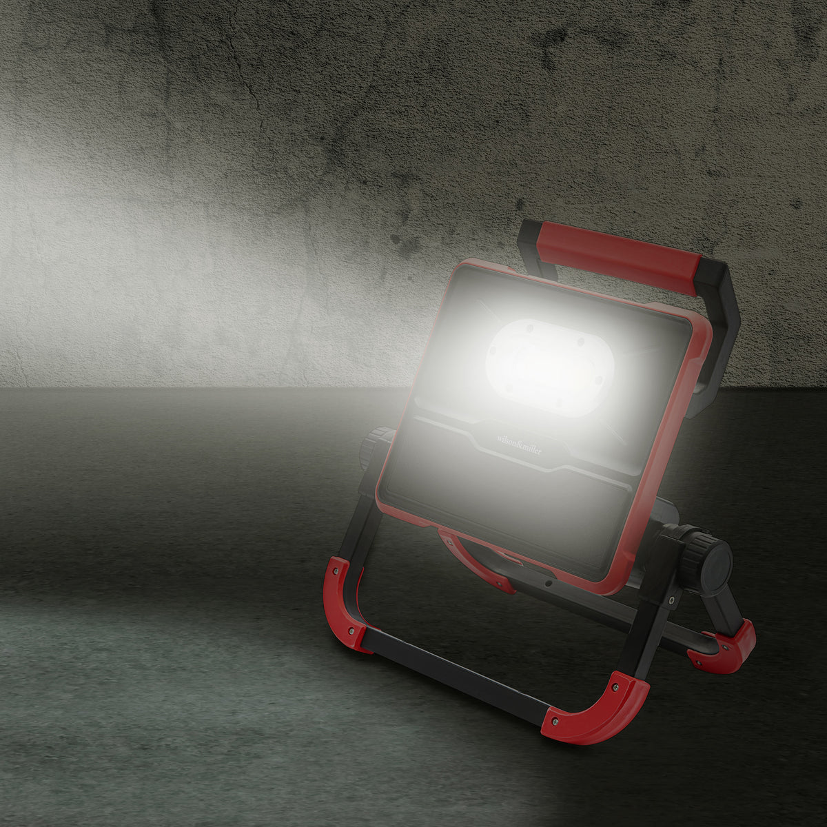 Wilson & Miller Full Force Heavy Duty Work Light & Power Bank